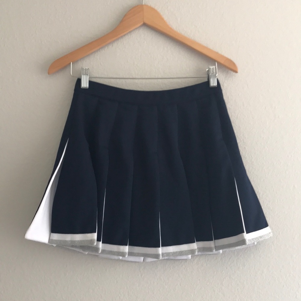 Pleated skirt